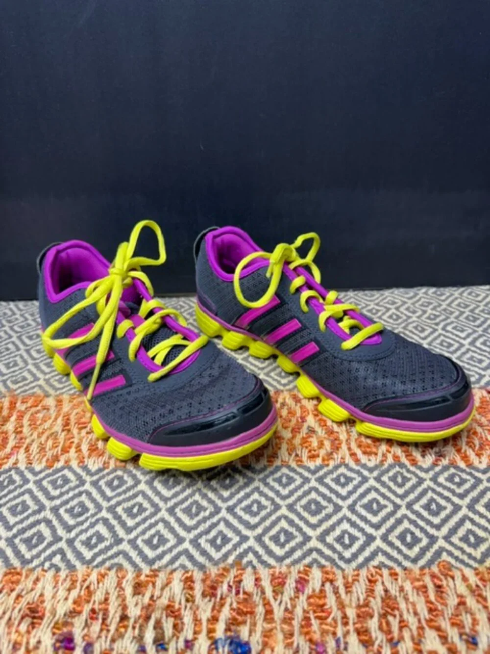 Adidas Liquid 2 Sneakers Woman's Size 7.5